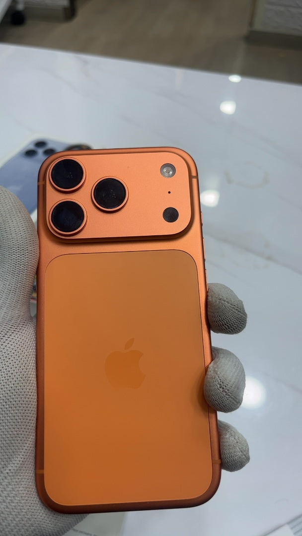 iPhone 17 Pro (Cosmic Orange, Pre-loved)