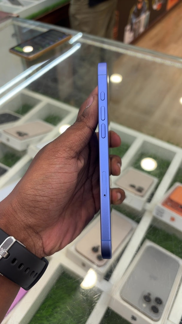 iPhone 16 Plus (Ultramarine, Pre-loved)