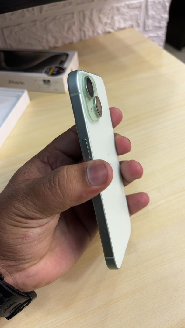 iPhone 15 (Green, Pre-loved)
