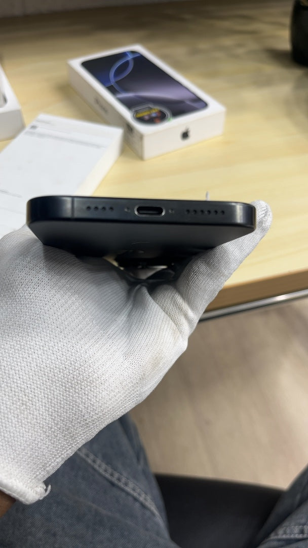 iPhone 16 Pro Max (Black Titanium, Pre-loved)
