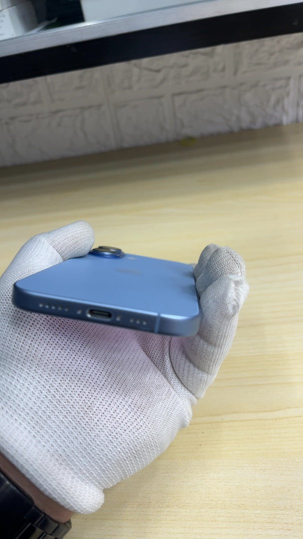 iPhone 17 (Mist Blue, Pre-loved)