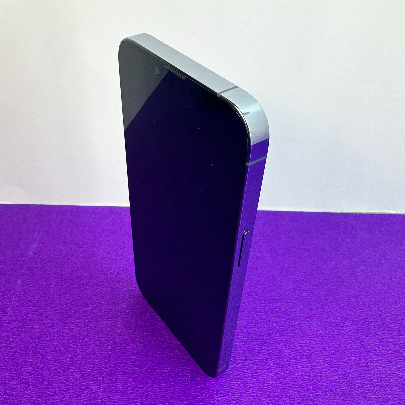 iPhone 13 Pro (Sierra Blue, 128 GB, Pre-loved).