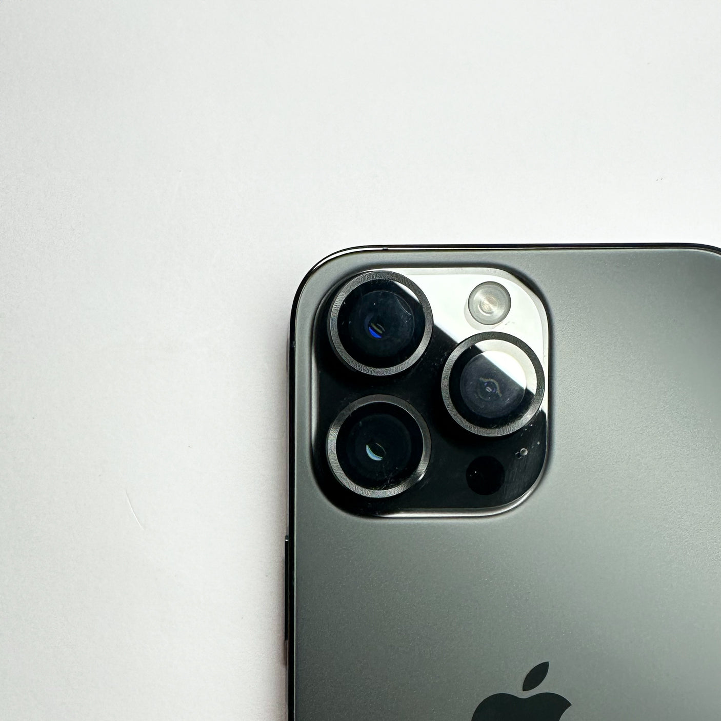 iPhone 14 Pro Max (Space Black, 128 GB, Pre-loved).