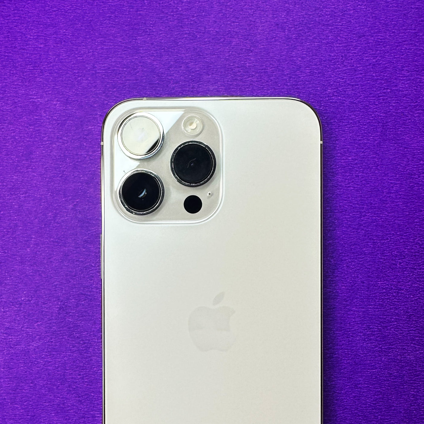 iPhone 14 Pro Max (Silver, 128 GB, Pre-loved).