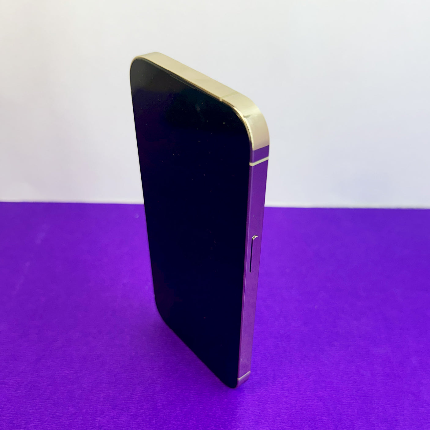 iPhone 14 Pro (Gold, Pre-loved)