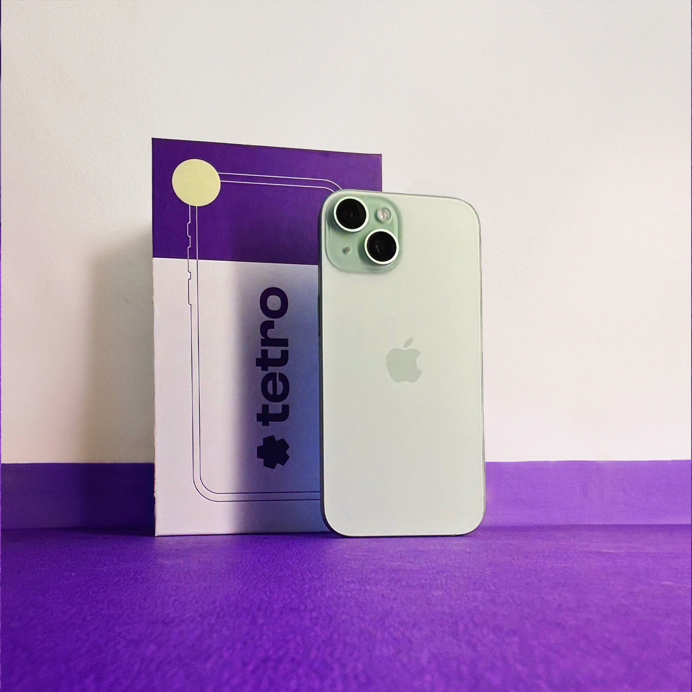 iPhone 15 (Green, 128 GB, Pre-loved).