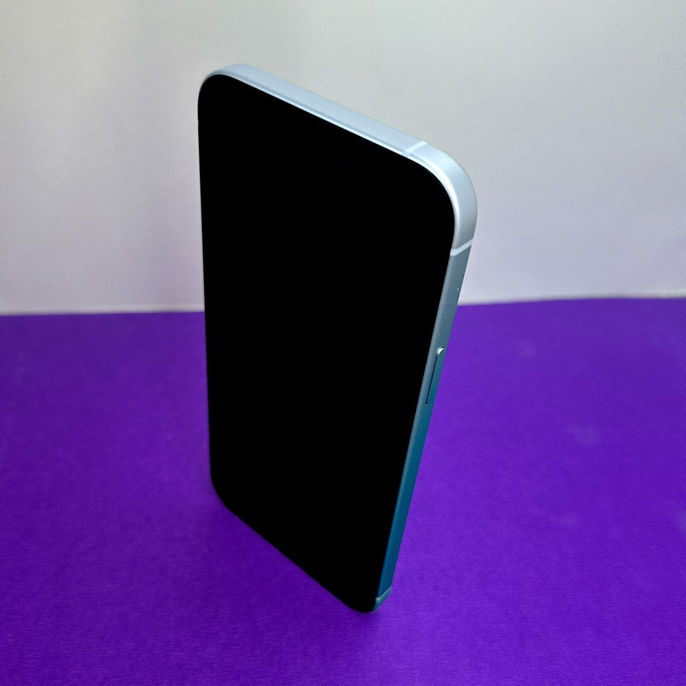 iPhone 15 Plus (Blue, 256 GB, Pre-loved).