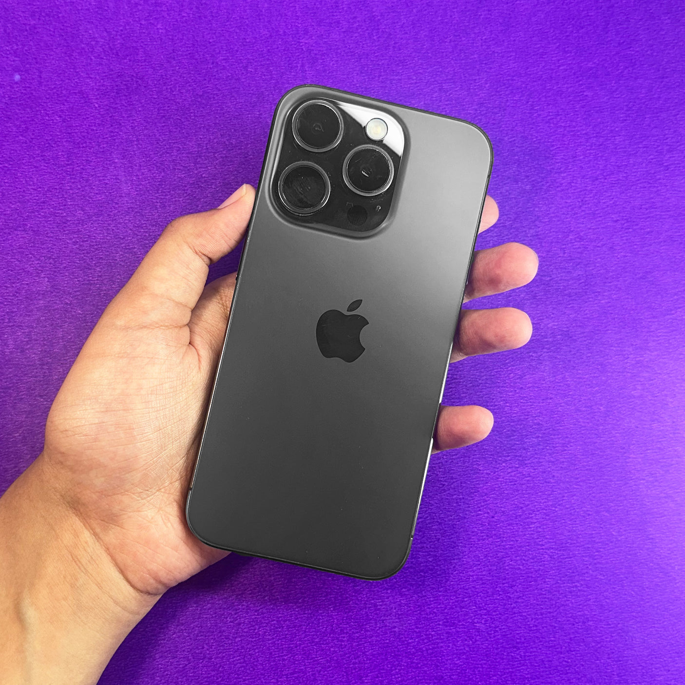 iPhone 15 Pro (Black Titanium, Pre-loved)