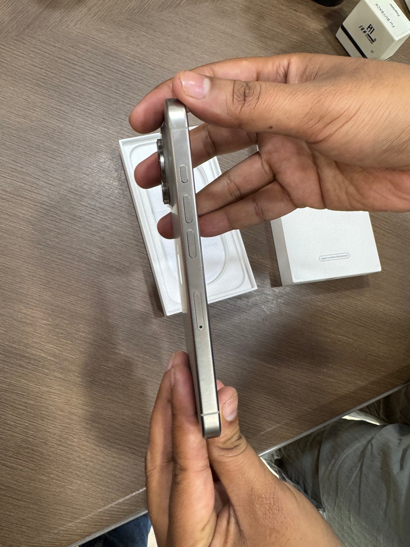 iPhone 16 Pro (Natural Titanium, Apple certified Refurb)