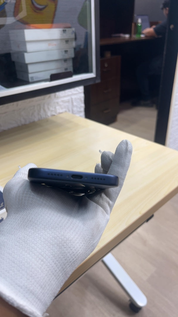 iPhone 17 Pro (Deep Blue, Pre-loved)