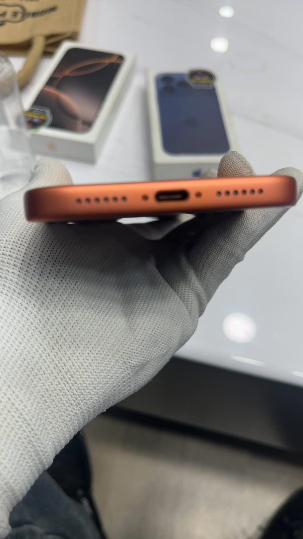 iPhone 17 Pro Max (Cosmic Orange, Pre-loved)