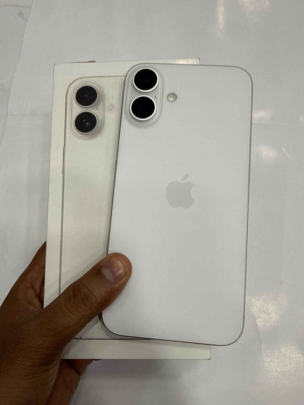 iPhone 16 Plus 256 GB White