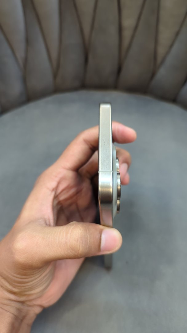 iPhone 15 Pro Max (Natural Titanium, Pre-loved)