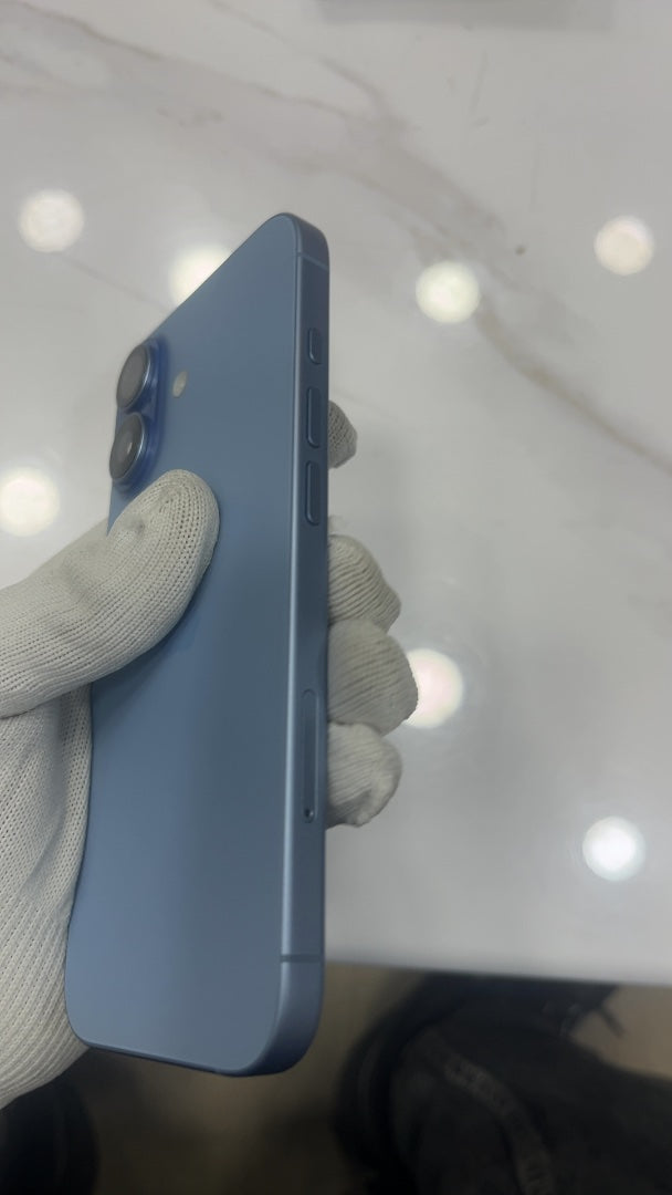 iPhone 17 (Mist Blue, Pre-loved)