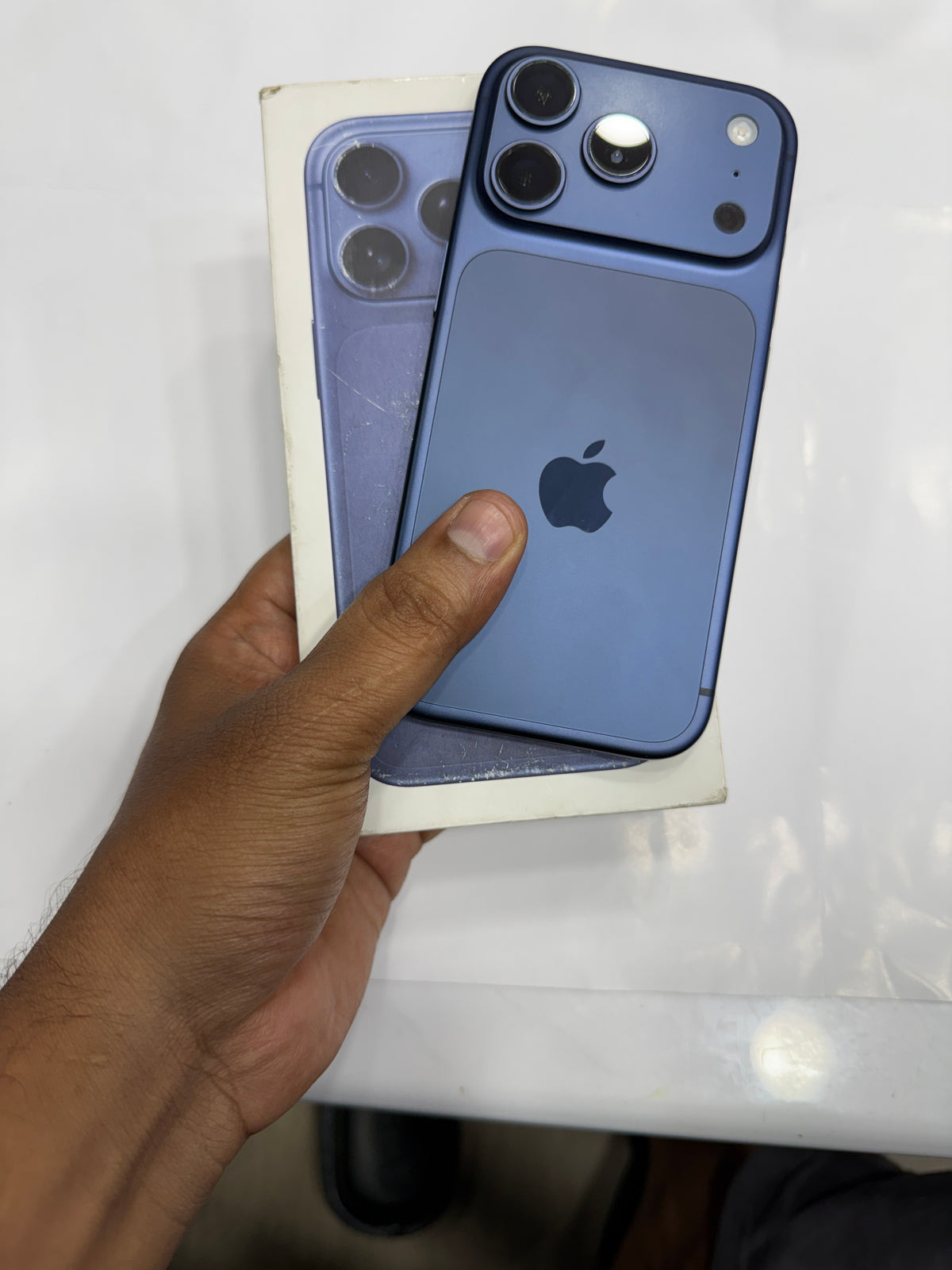 iPhone 17 Pro 256 GB Deep Blue
