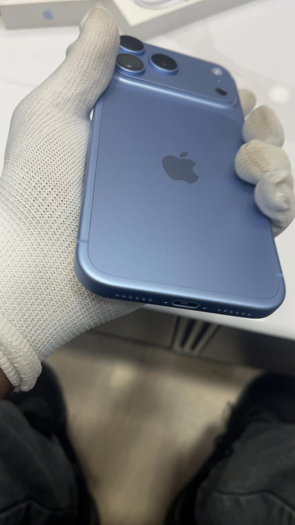 iPhone 18 Pro Max (Glacier, Pre-loved)