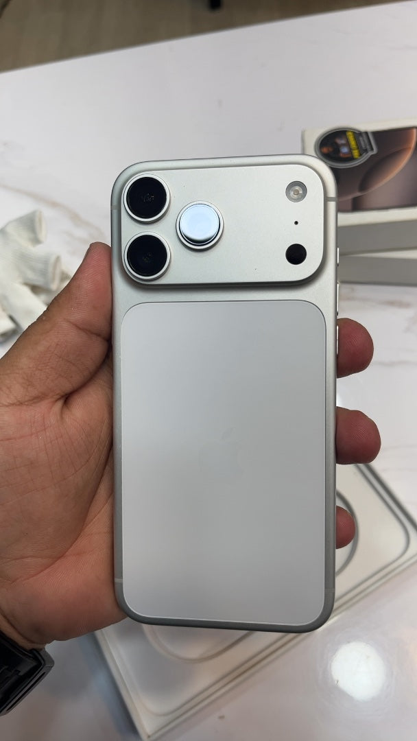 iPhone 17 Pro Max (Silver, Pre-loved)