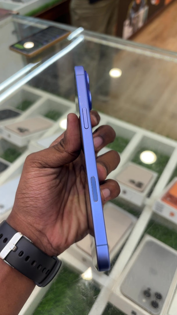 iPhone 16 Plus (Ultramarine, Pre-loved)