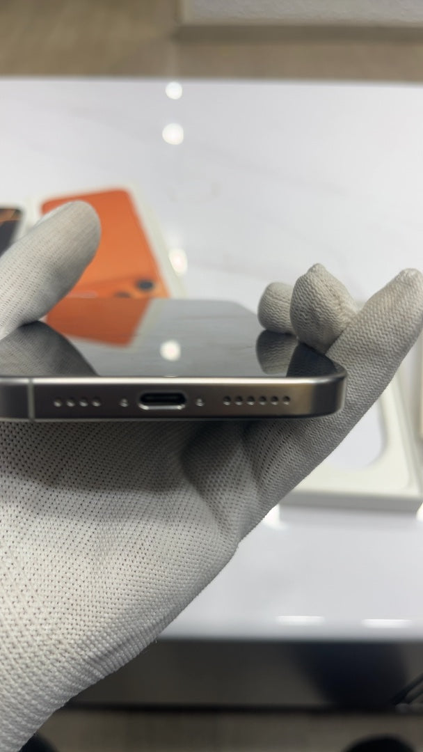 iPhone 16 Pro Max (Natural Titanium, Pre-loved)
