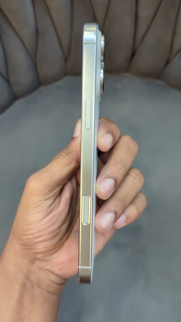 iPhone 16 Pro Max (White Titanium, Pre-loved)