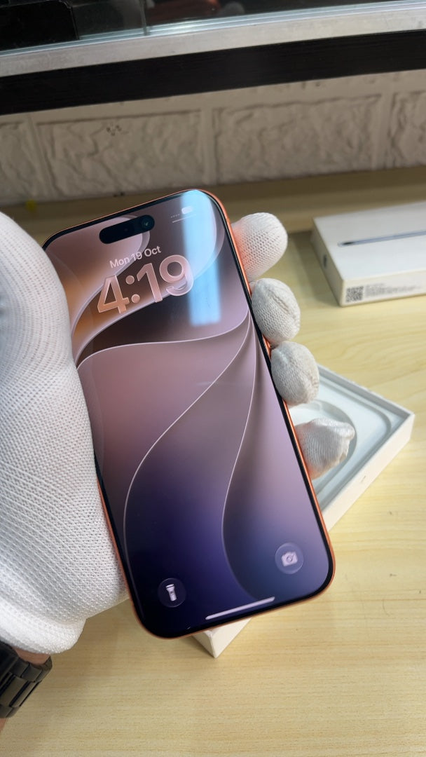 iPhone 17 Pro (Cosmic Orange, Pre-loved)