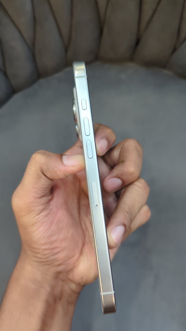 iPhone 16 Pro Max (White Titanium, Pre-loved)