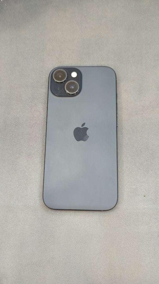 iPhone 15 (Black, Pre-loved)