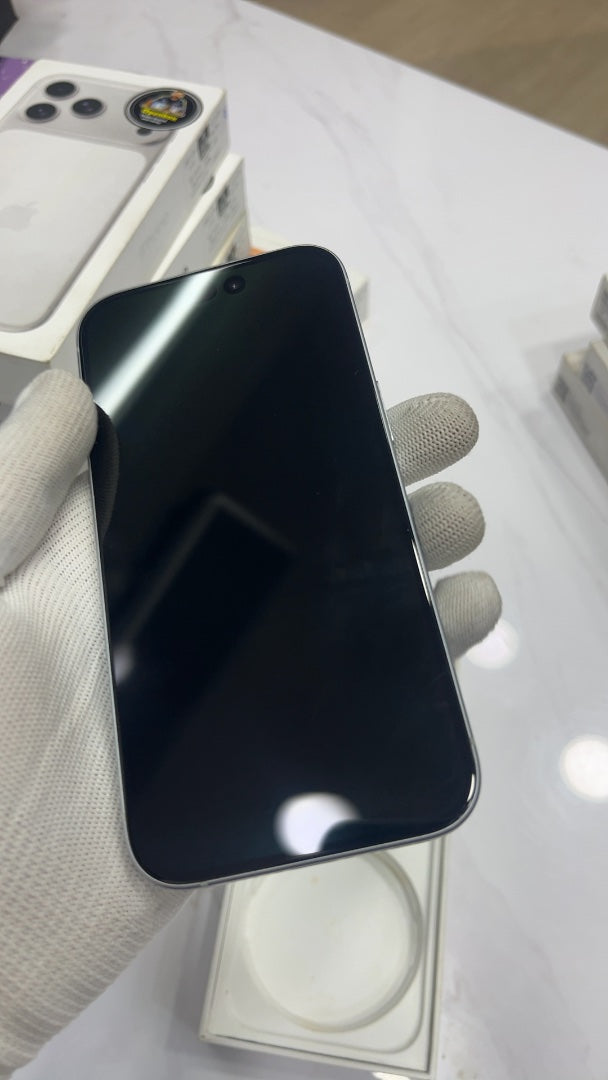 iPhone 15 (Blue, Pre-loved)