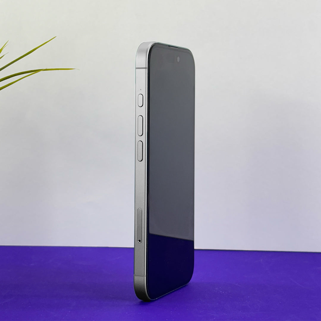 iPhone 16 Pro (White Titanium, Pre-loved)