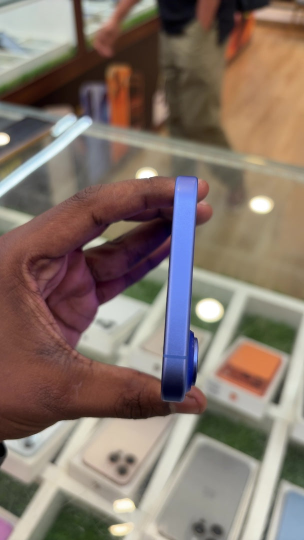 iPhone 16 Plus (Ultramarine, Pre-loved)