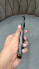 iPhone 15 (Black, Pre-loved)