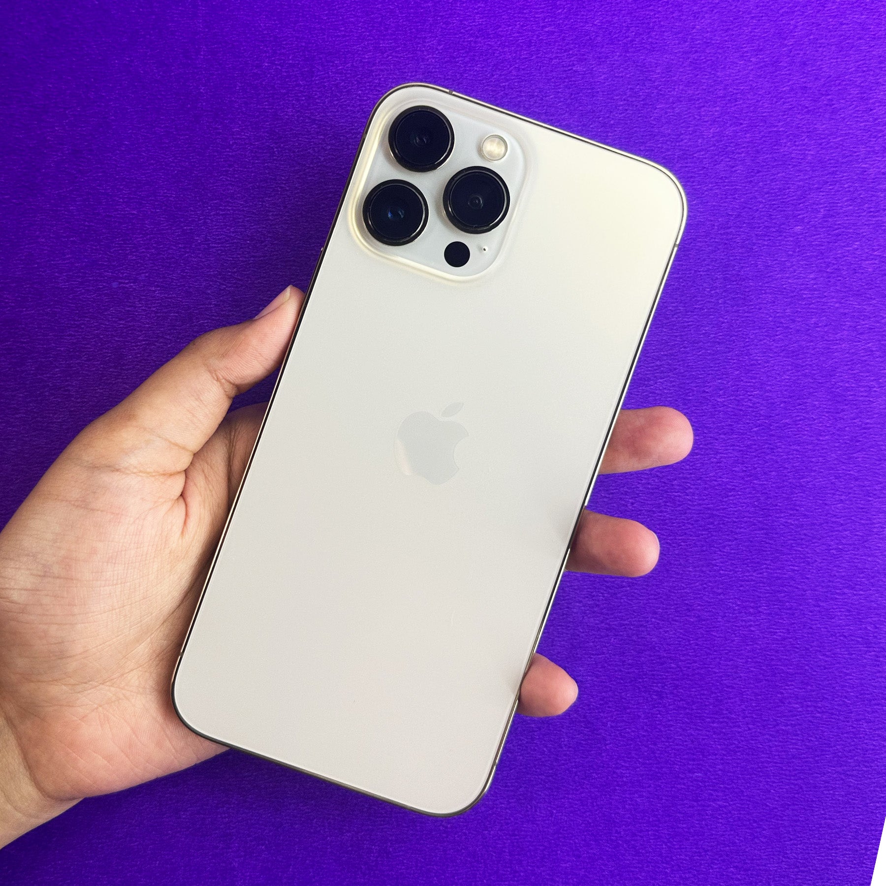 iPhone ゴールド　128GB max pro 13 iPhone 13 Tetro – Pre-loved) (Gold, Max Pro iPhoneアクセサリー