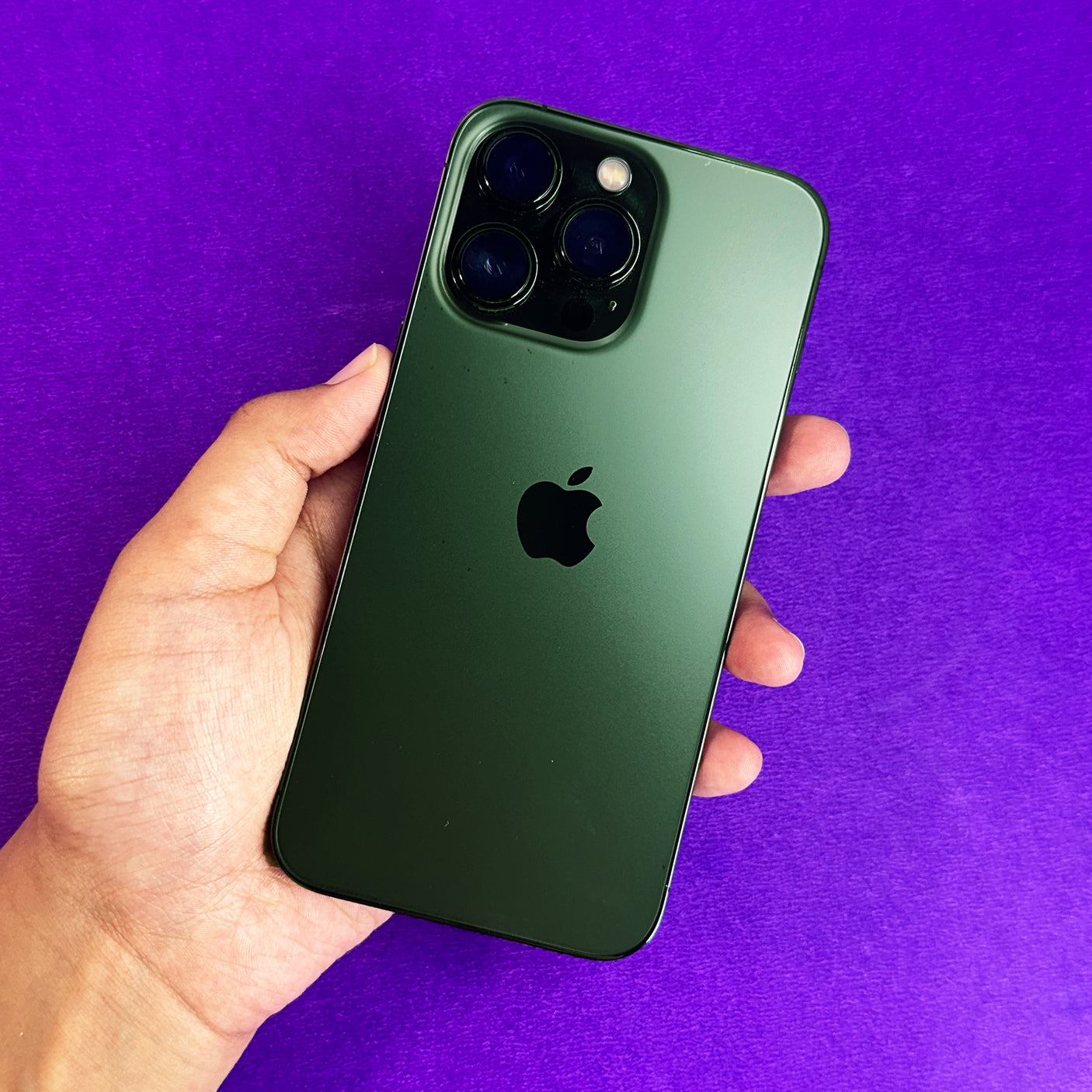 iPhone 13 Pro (Green, 128 GB, Pre-loved).