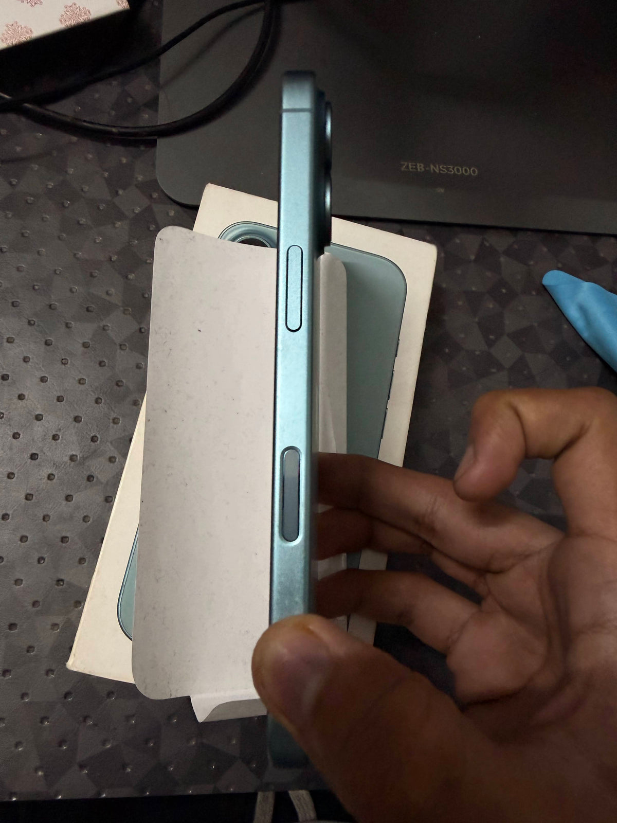 iPhone 16 128 GB Teal