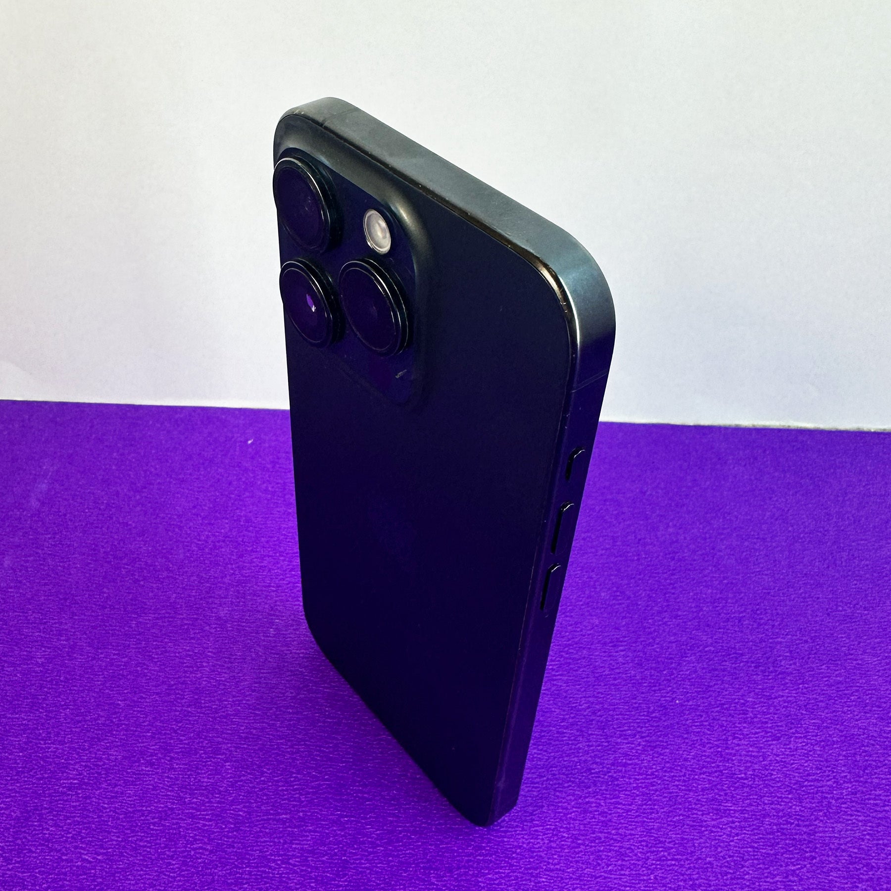 iPhone 15 Pro (Blue Titanium, Pre-loved) with Warranty – Tetro