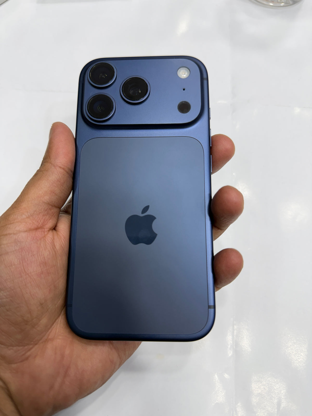 iPhone 17 Pro 256 GB Deep Blue
