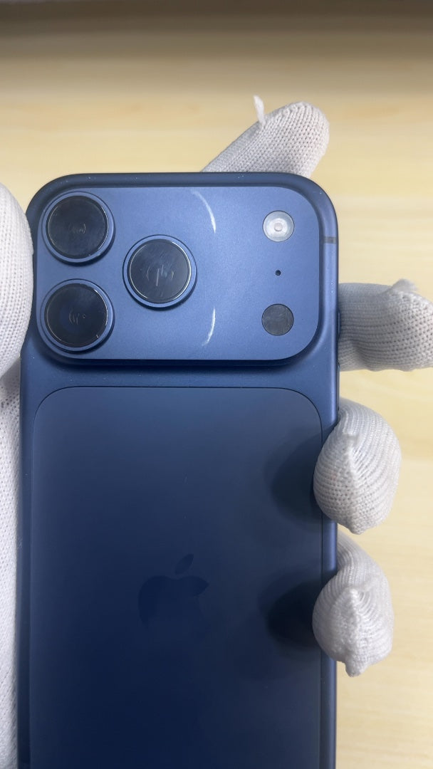 iPhone 17 Pro (Deep Blue, Pre-loved)