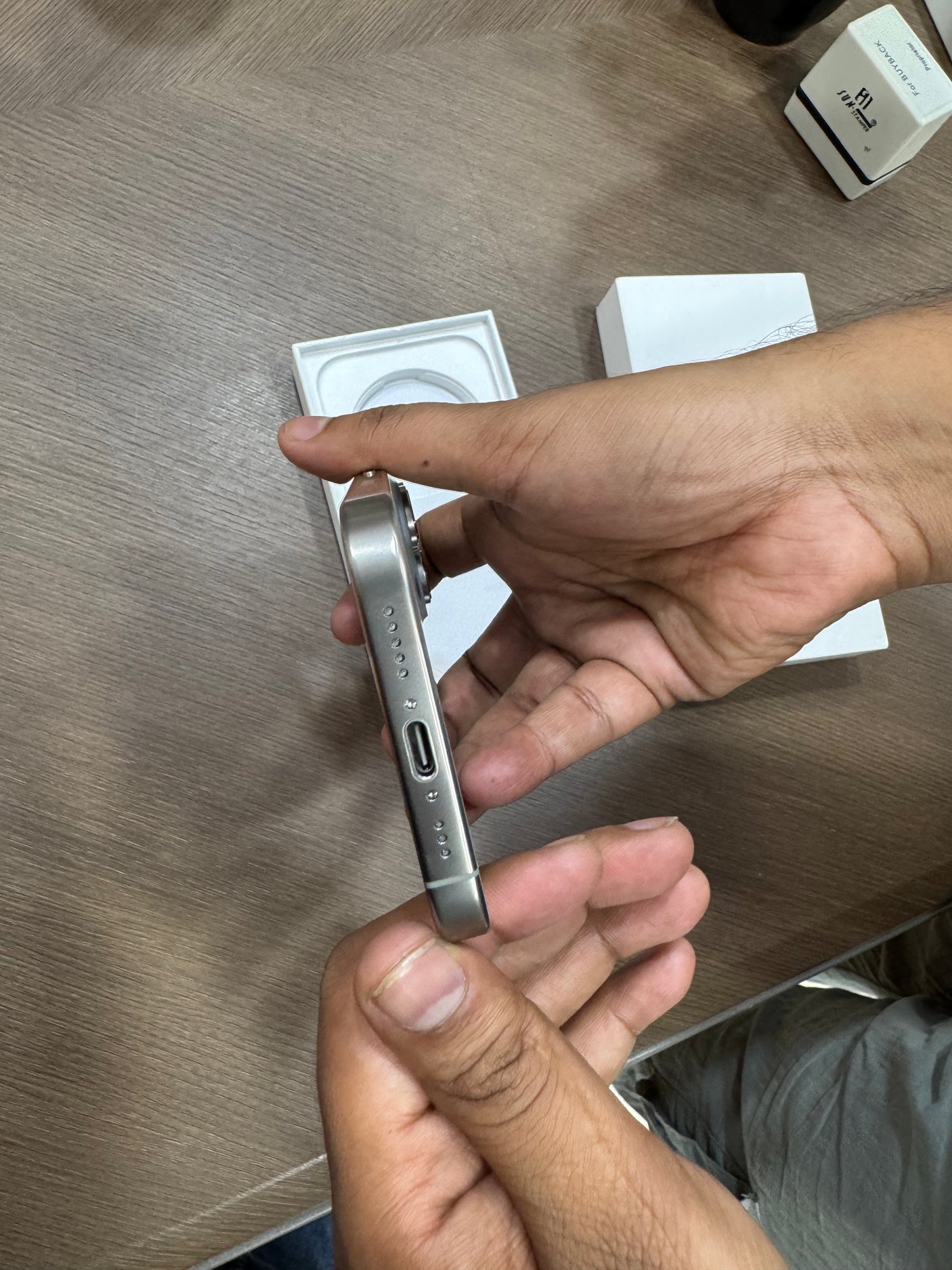 iPhone 16 Pro (Natural Titanium,  Apple certified Refurb)