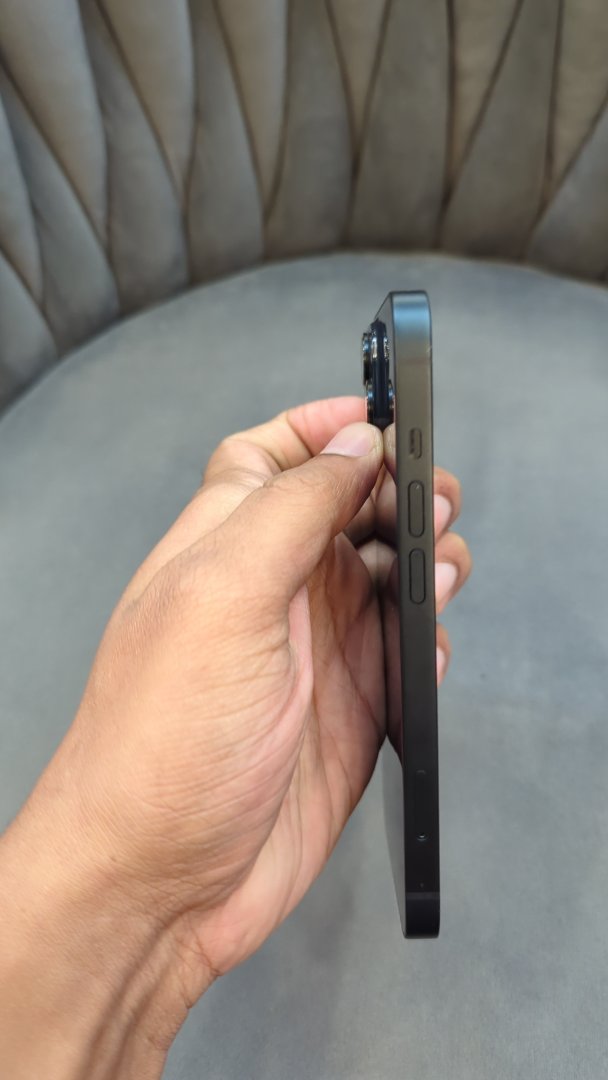 iPhone 14 (Midnight, Pre-loved)