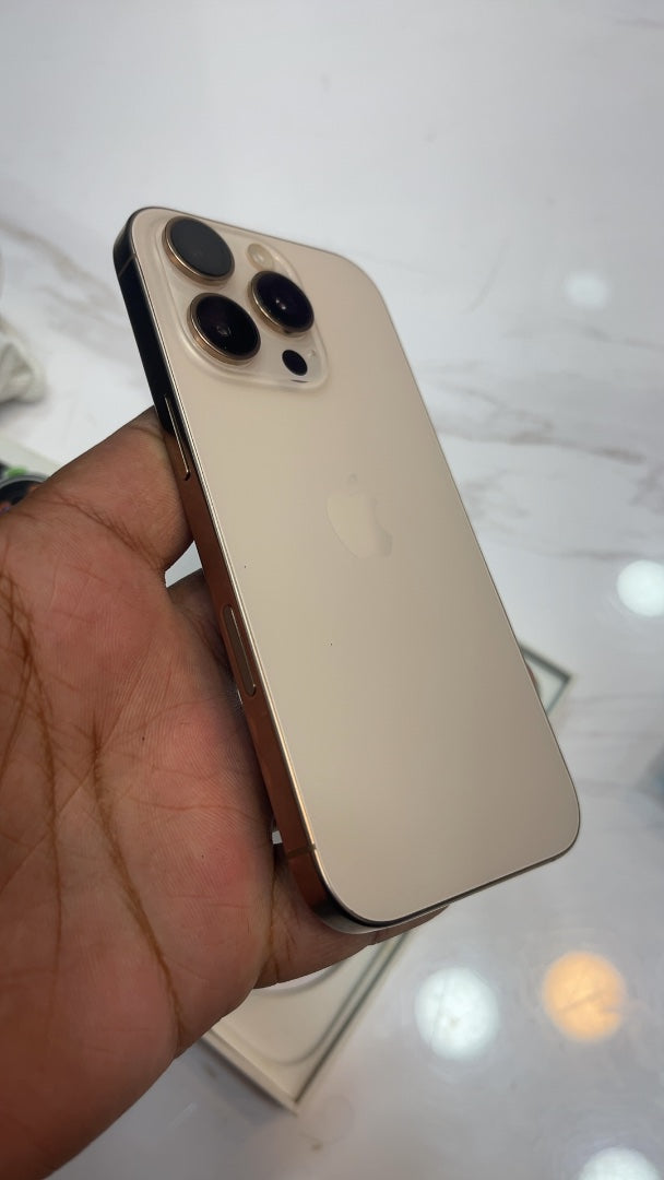 iPhone 16 Pro (Desert Titanium, Pre-loved)