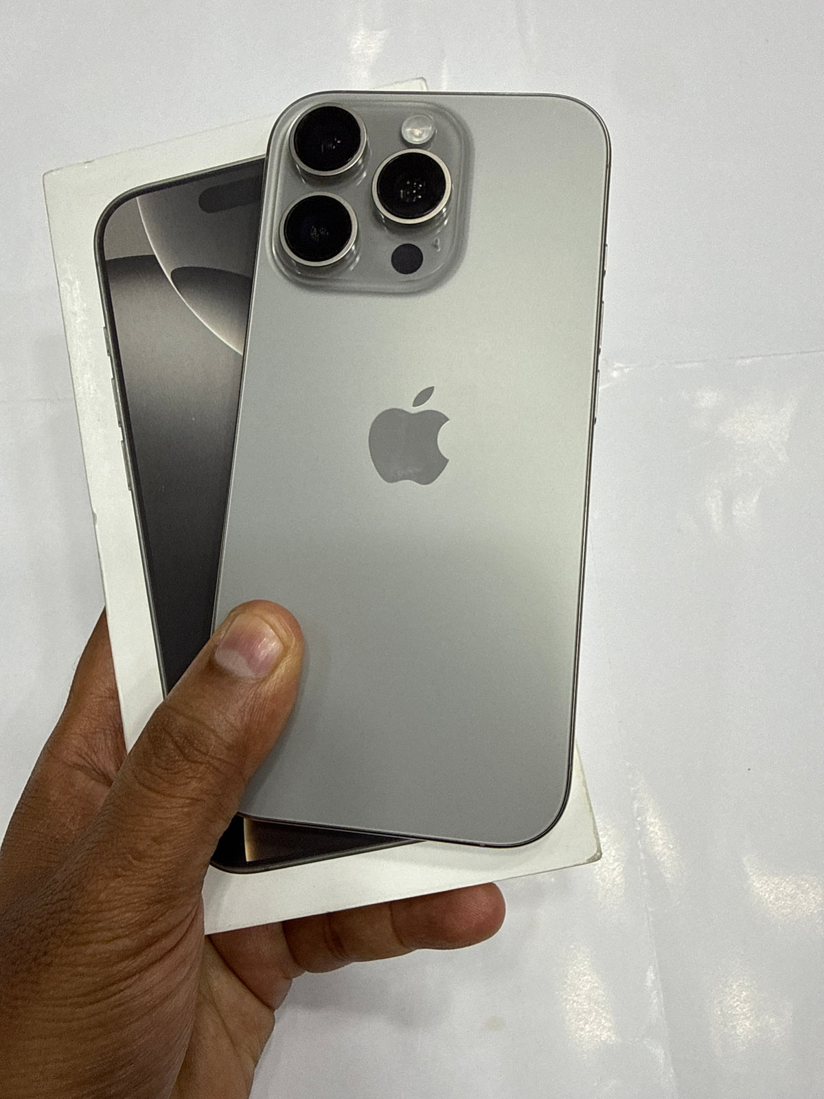 iPhone 16 Pro 512 GB Natural Titanium