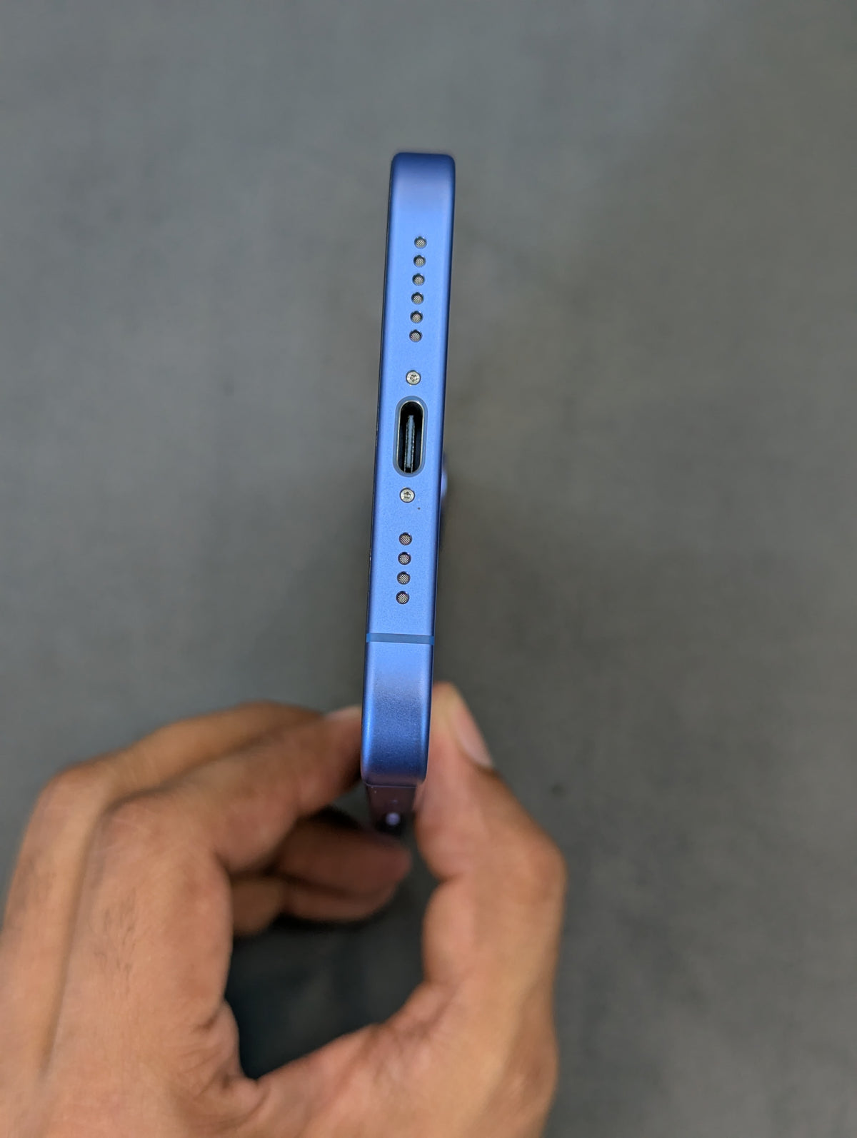 iPhone 16 Plus 128 GB Ultramarine