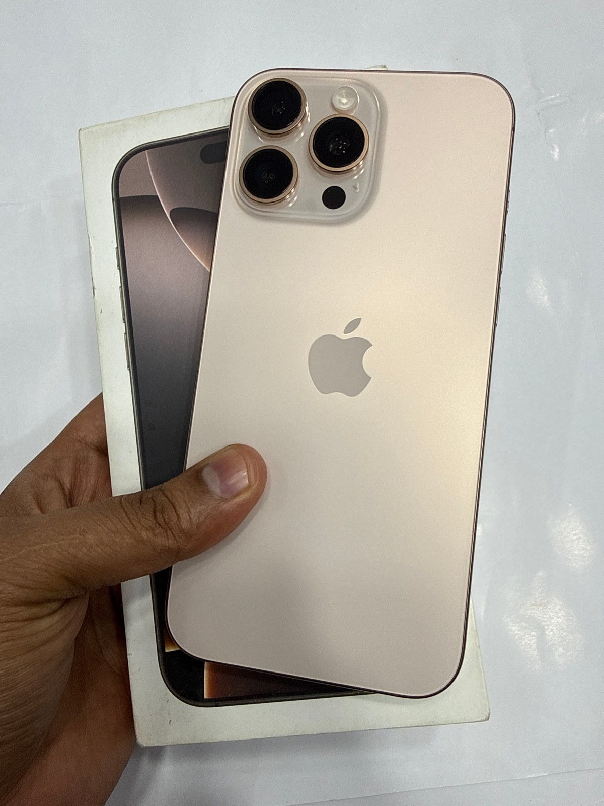 iPhone 16 Pro Max 512 GB Desert Titanium