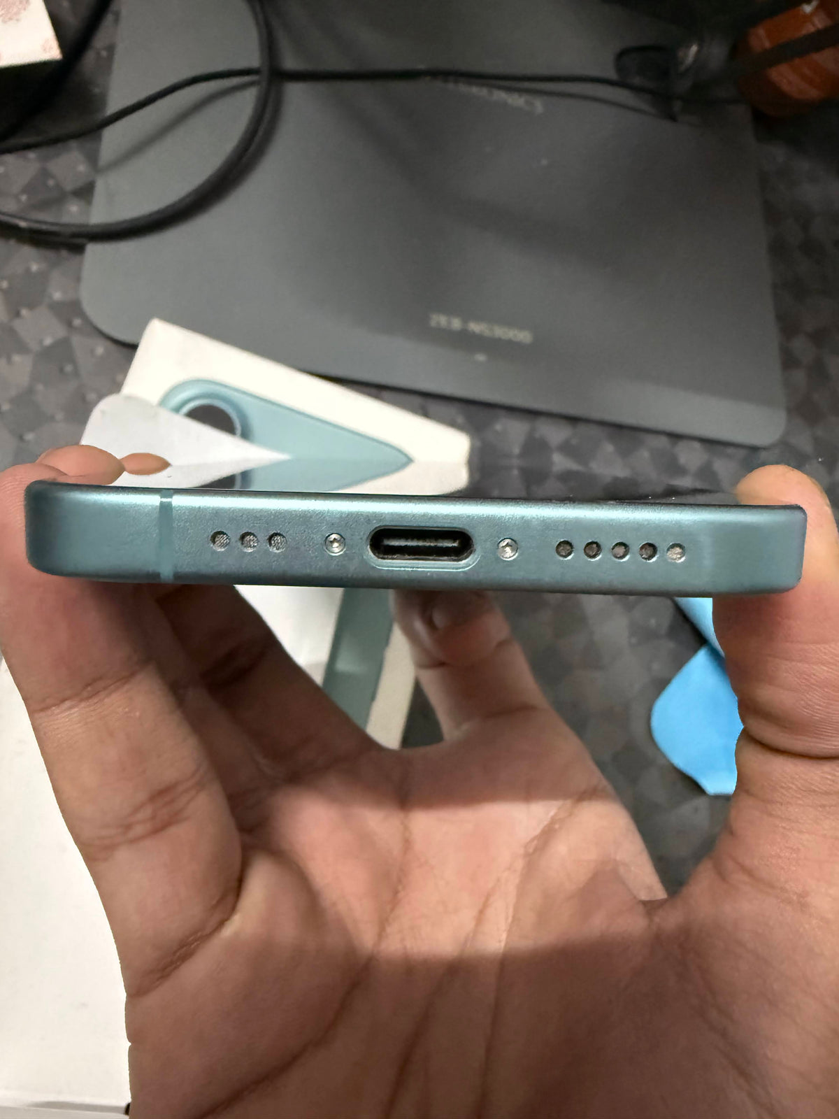 iPhone 16 128 GB Teal