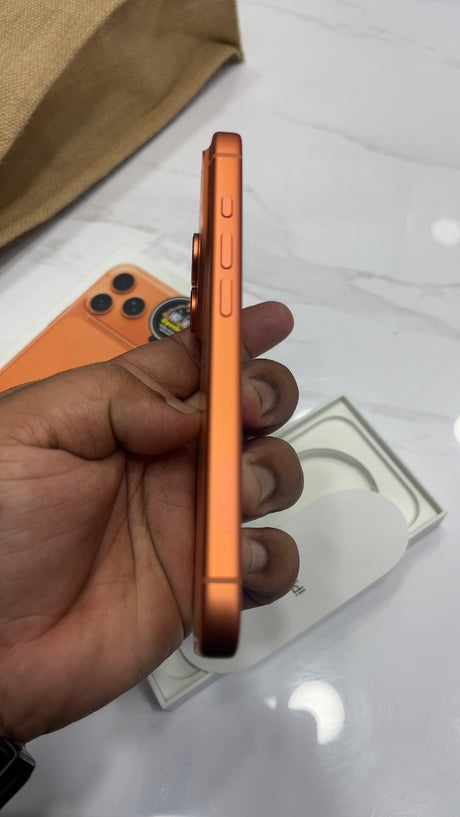 iPhone 17 Pro (Cosmic Orange, Pre-loved)