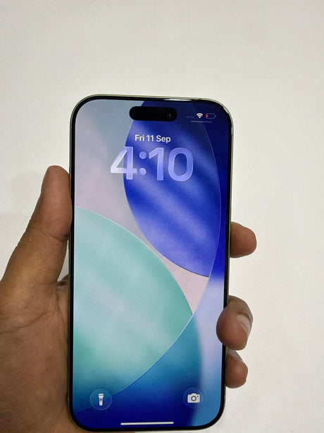 iPhone 17 (Sage, Pre-loved)