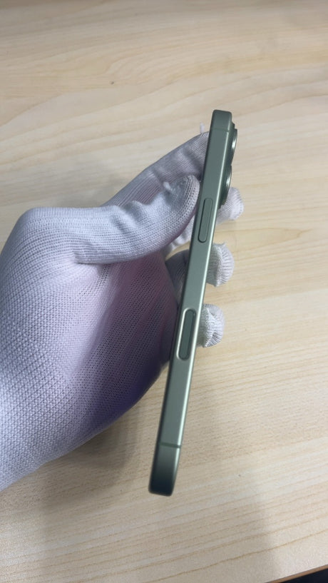 iPhone 17 (Sage, Pre-loved)