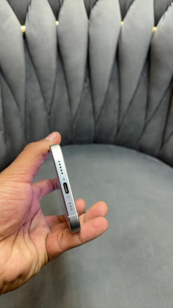 iPhone 16 Pro (White Titanium, Pre-loved)