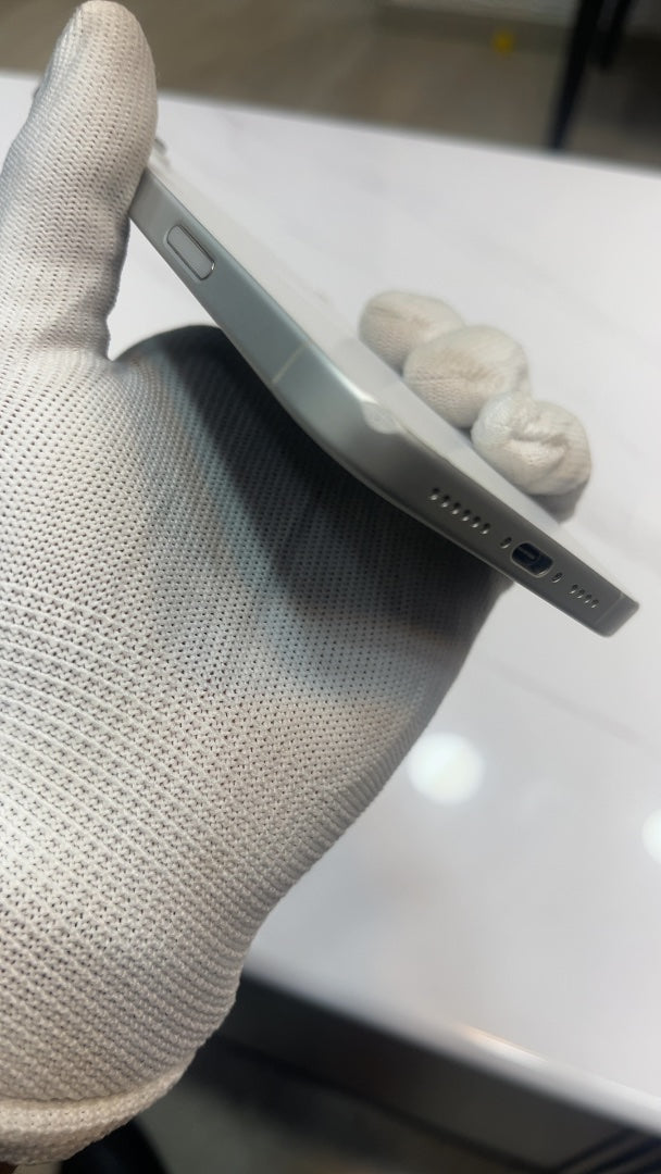 iPhone 16 Plus (White, Pre-loved)