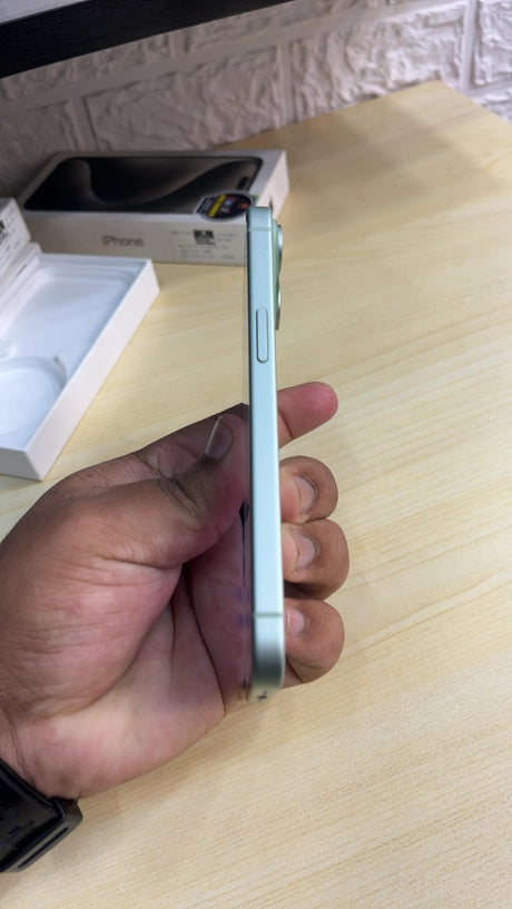 iPhone 15 (Green, Pre-loved)